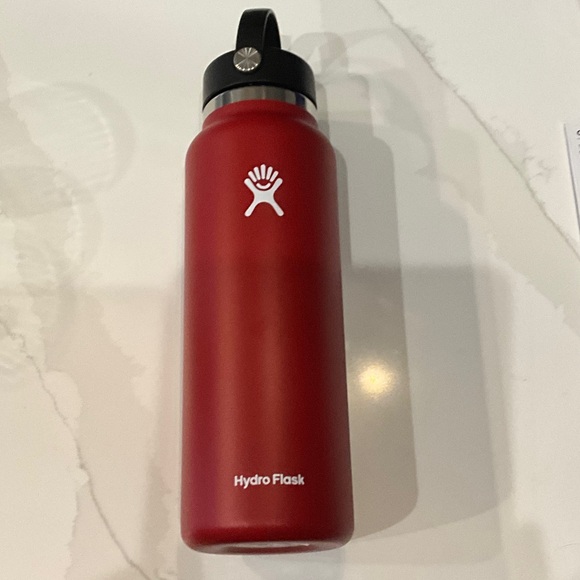 Hydro Flask Lychee Red Bottle with Black Cap - Picture 1 of 2
